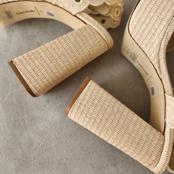 Larroude platform sandals 9.5 cream raffia Dolly Broderie chunky heels new $330 - Picture 14 of 17